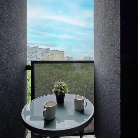 Apartmán Modern With Balcony For 4 Guests In By Renters Vratislav