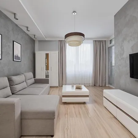 Modern With Balcony For 4 Guests In By Renters Wrocław