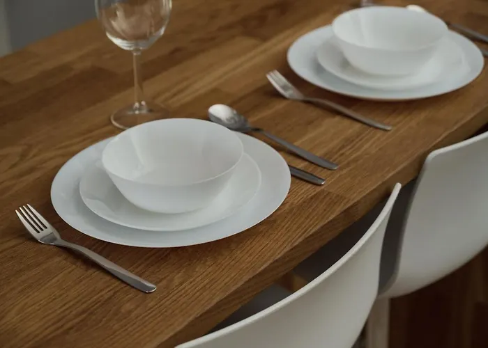 Modern With Balcony For 4 Guests In By Renters Apartman