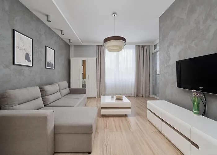 Modern With Balcony For 4 Guests In By Renters Wrocław
